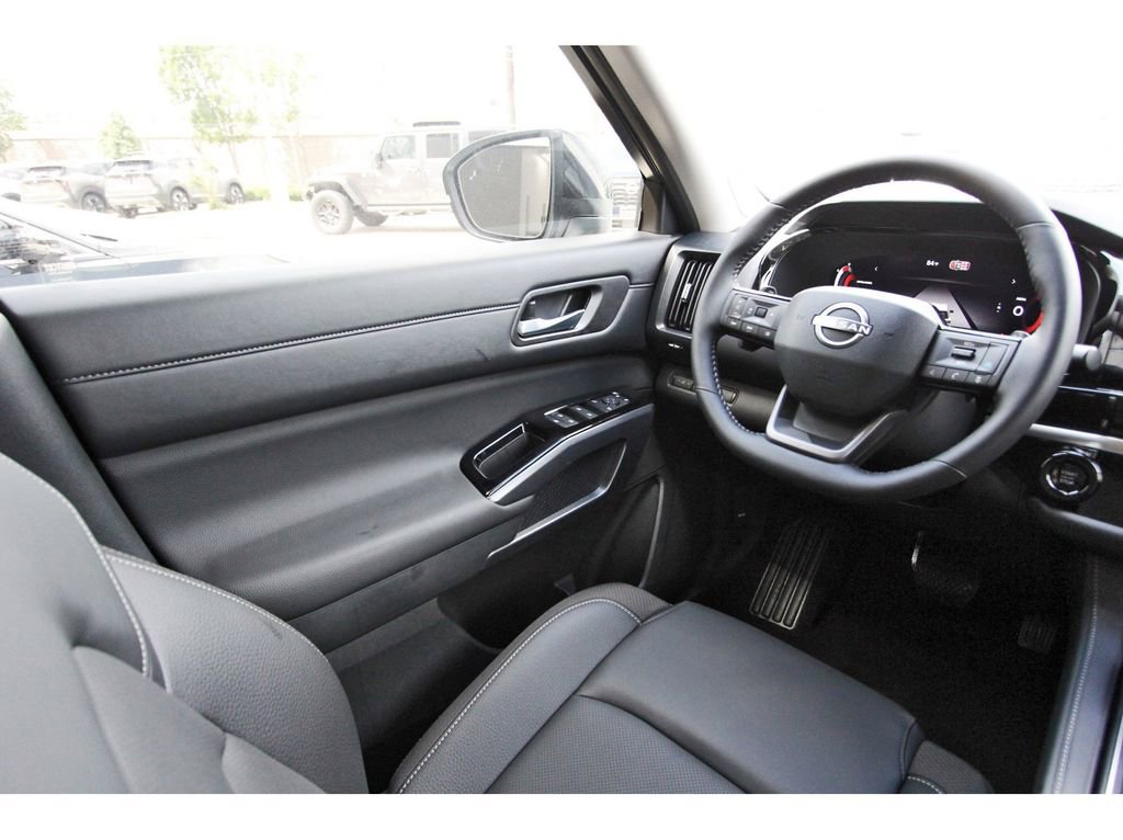 New 2026 Nissan Pathfinder SL w/ SL Premium Package (P04) FWD image 6