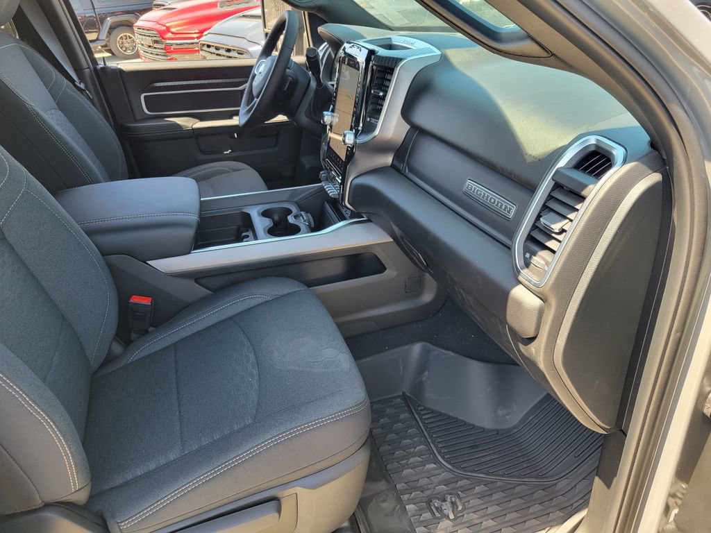 New 2026 RAM 2500 Big Horn AWD/4WD image 18