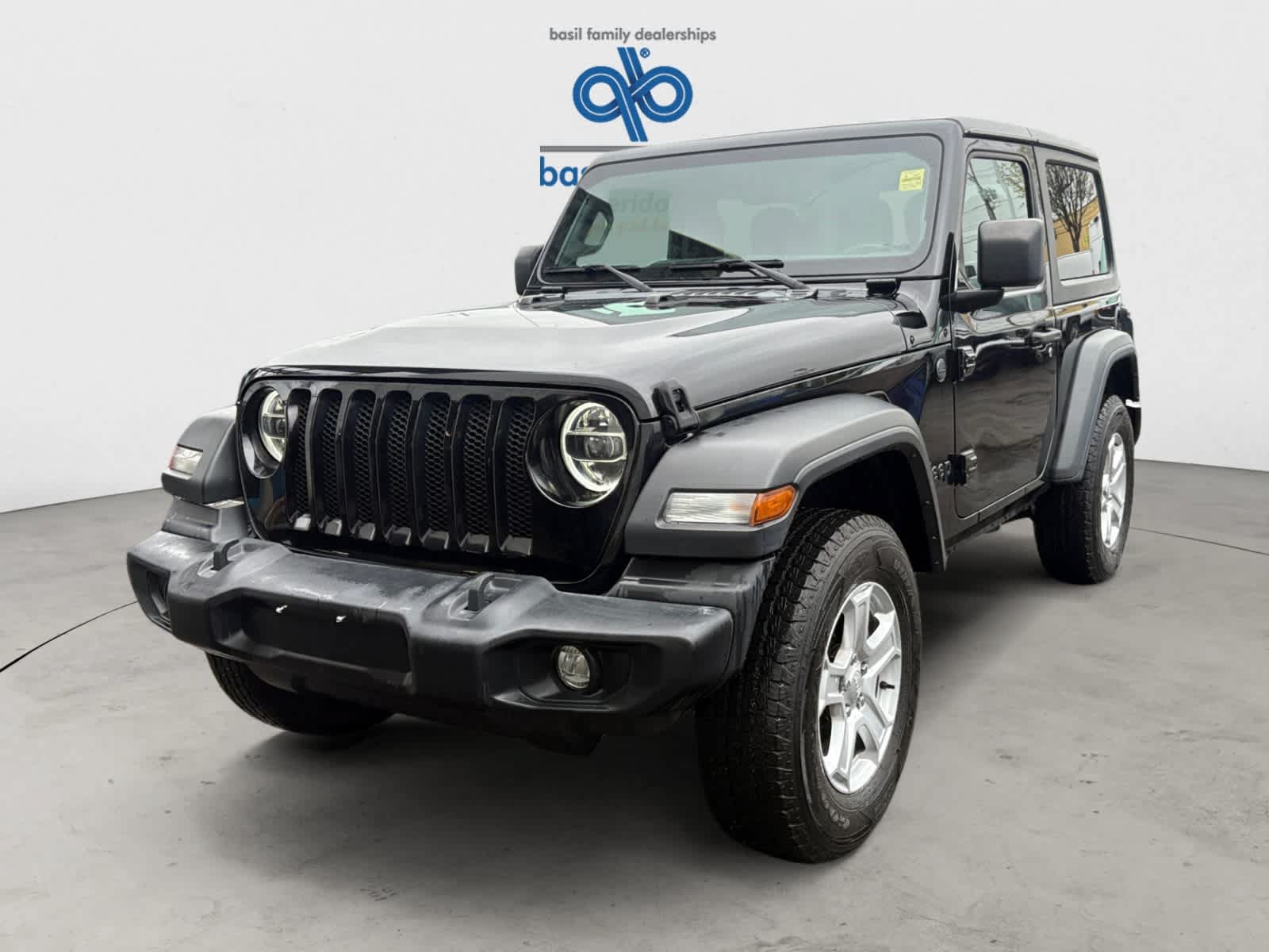 Used 2022 Jeep Wrangler Sport AWD/4WD image 2