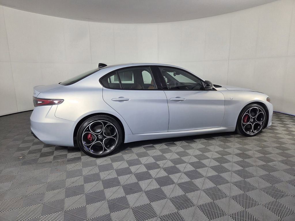 Used 2024 Alfa Romeo Giulia Ti w/ Active Assist Plus Package image 6