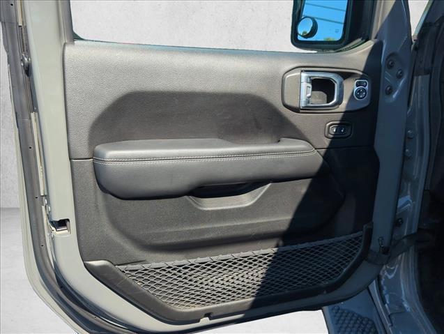Used 2019 Jeep Wrangler Unlimited Sahara AWD/4WD image 12