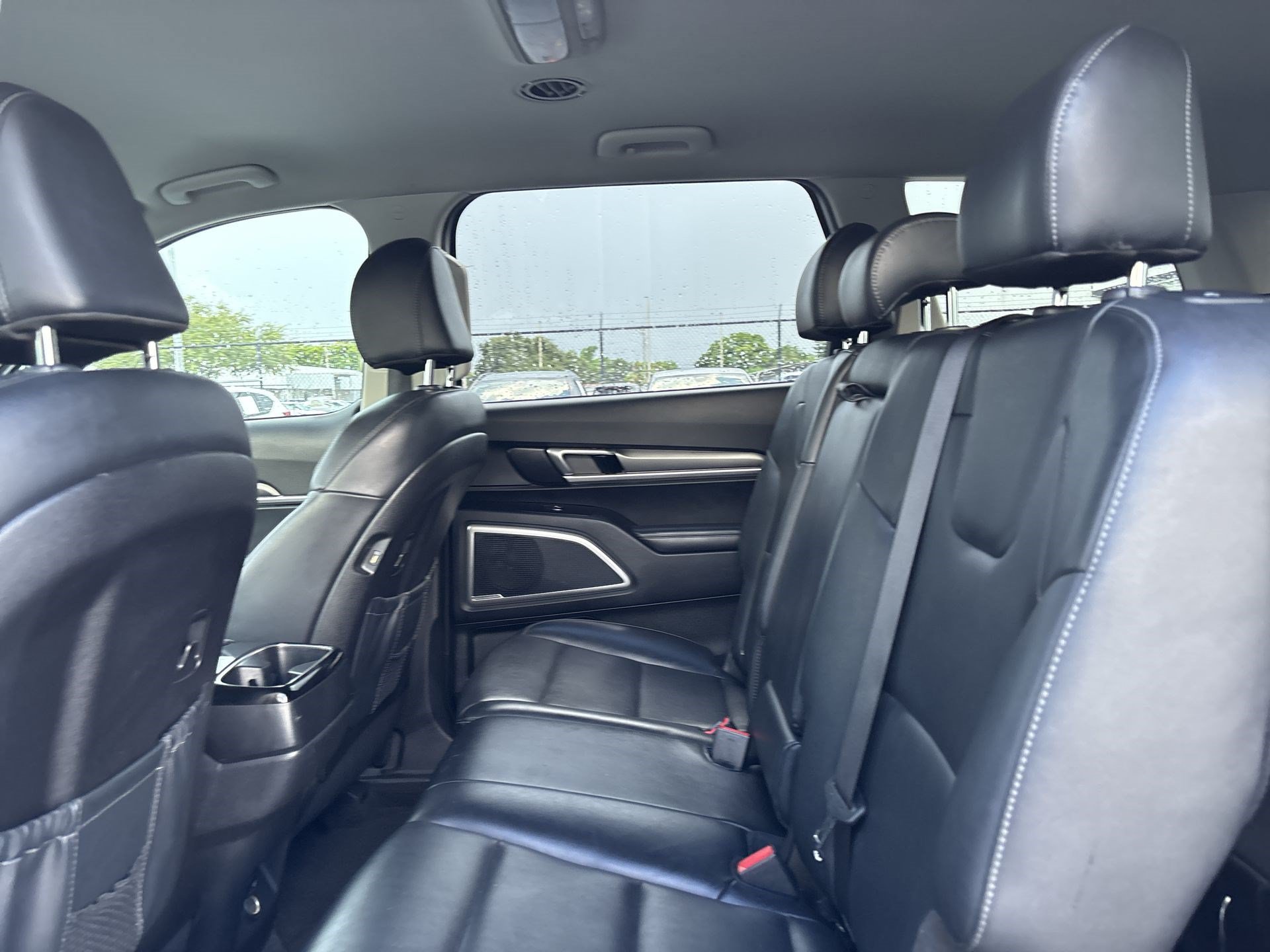 Used 2022 Kia Telluride LX FWD image 22