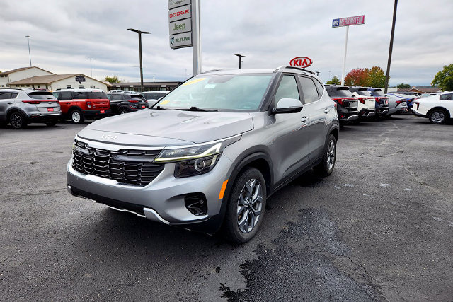 Used 2024 Kia Seltos S AWD/4WD image 3