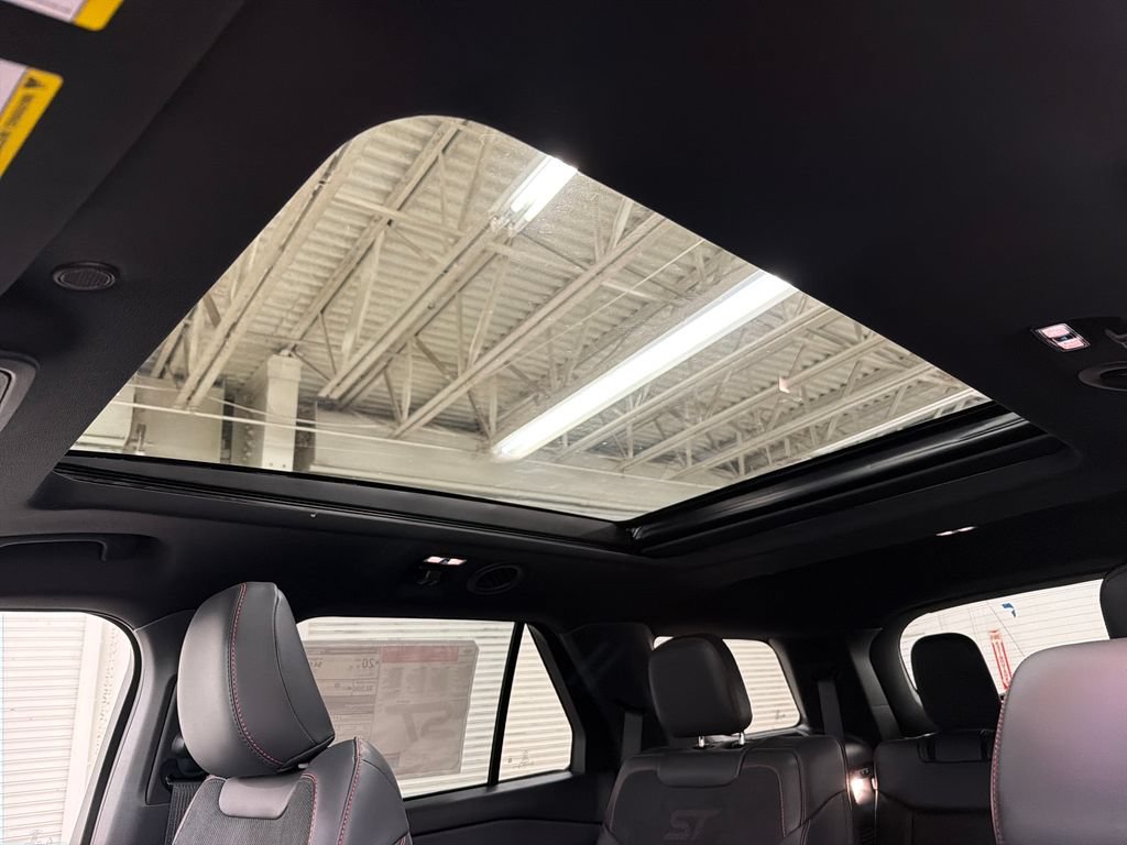 New 2026 Ford Explorer ST w/ Sun And Sound Package AWD/4WD image 9