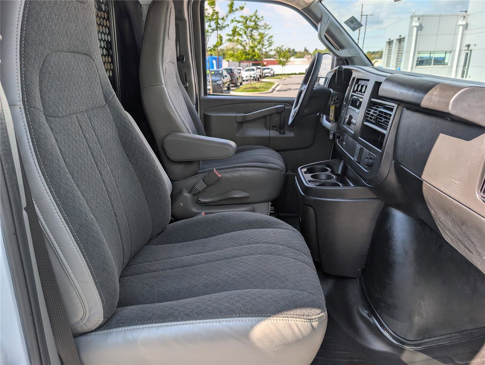 Used 2024 GMC Savana 2500 w/ Driver Convenience Package RWD image 10