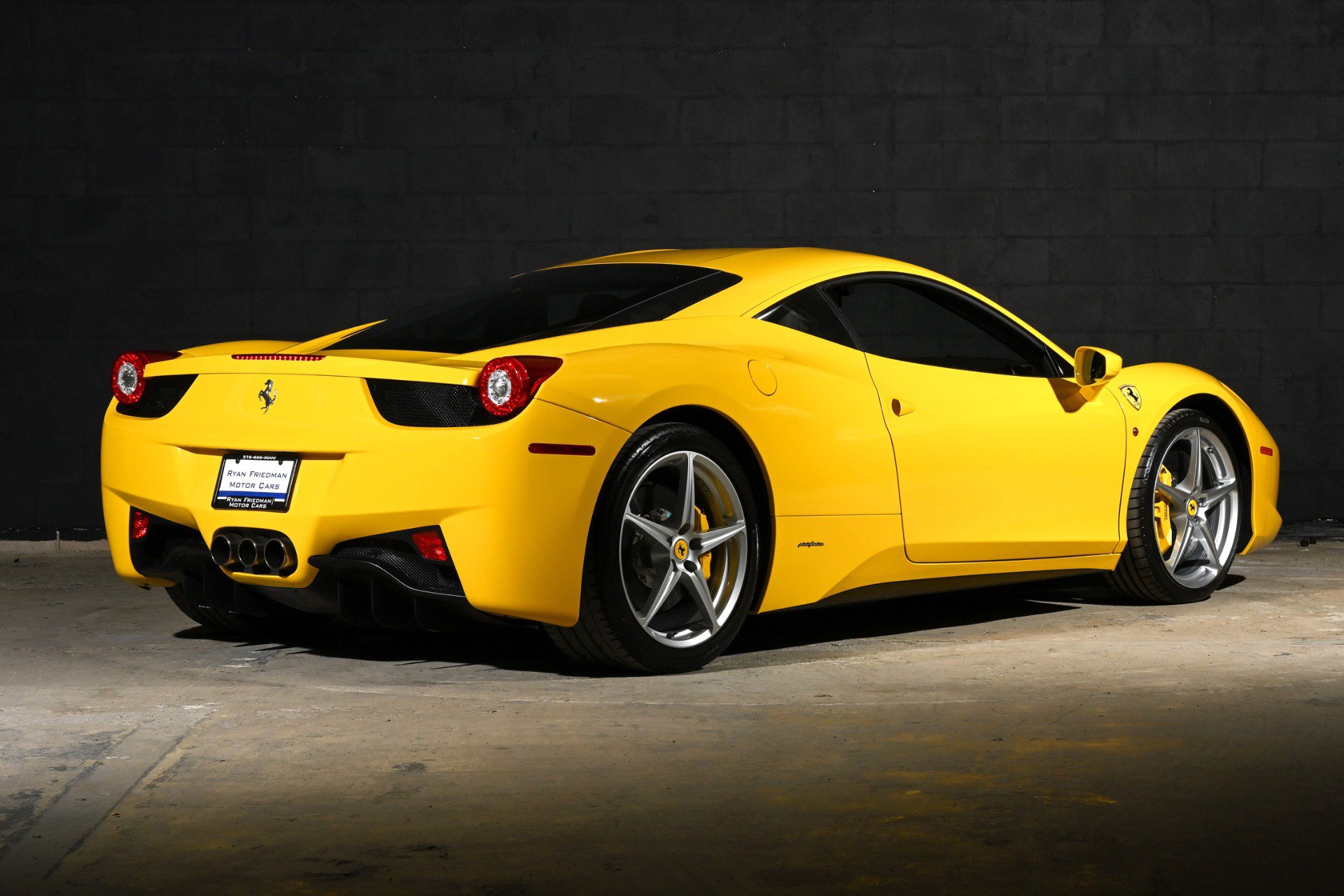 Used 2011 Ferrari 458 Italia Coupe RWD image 3