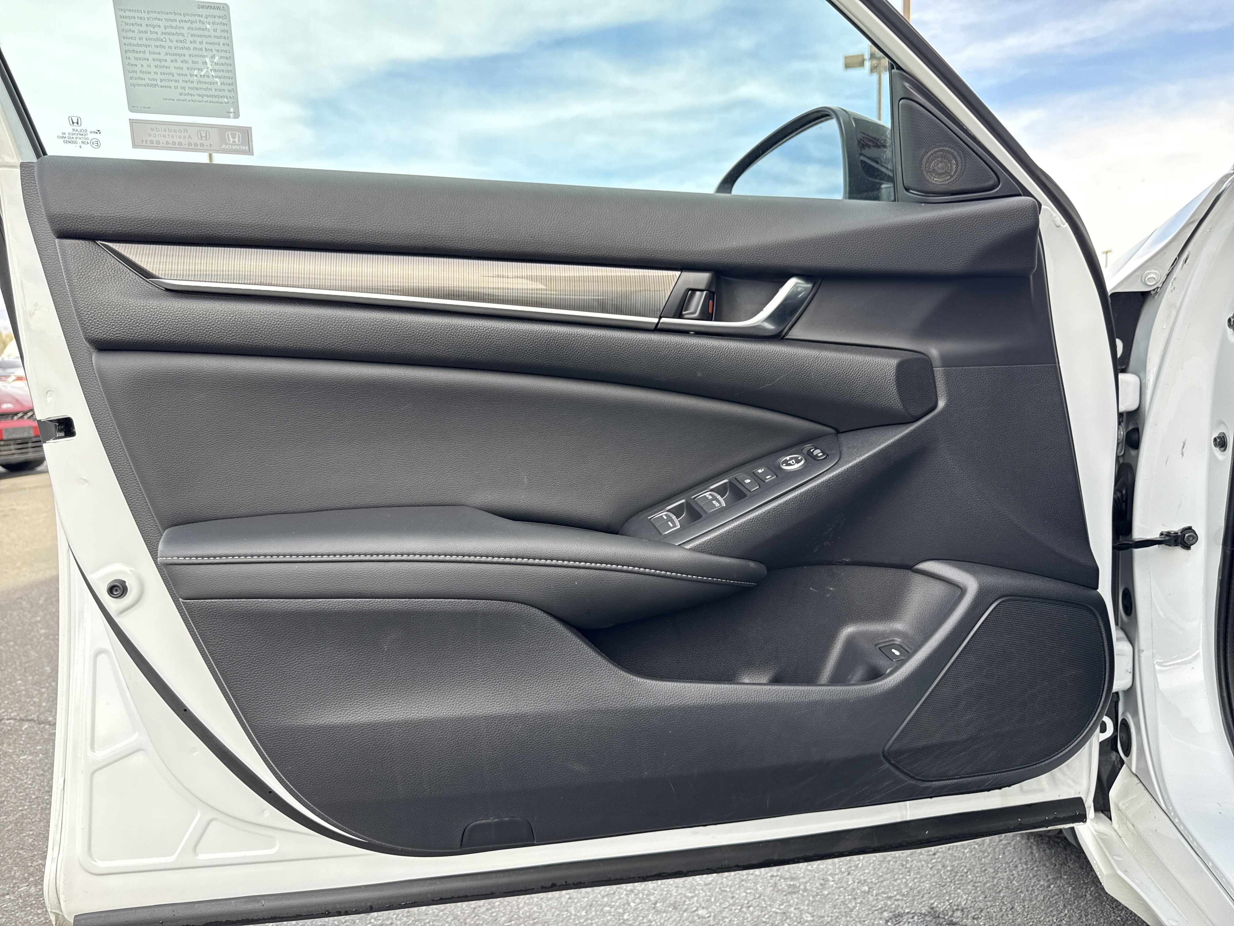 Used 2022 Honda Accord Sport image 9