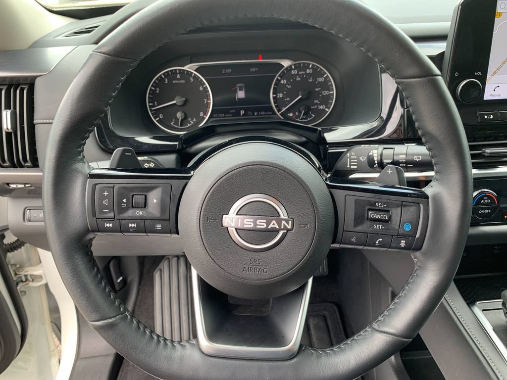 Used 2023 Nissan Pathfinder SL AWD/4WD image 28