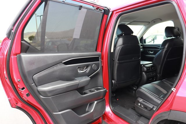 Used 2025 Honda Pilot EX-L image 16