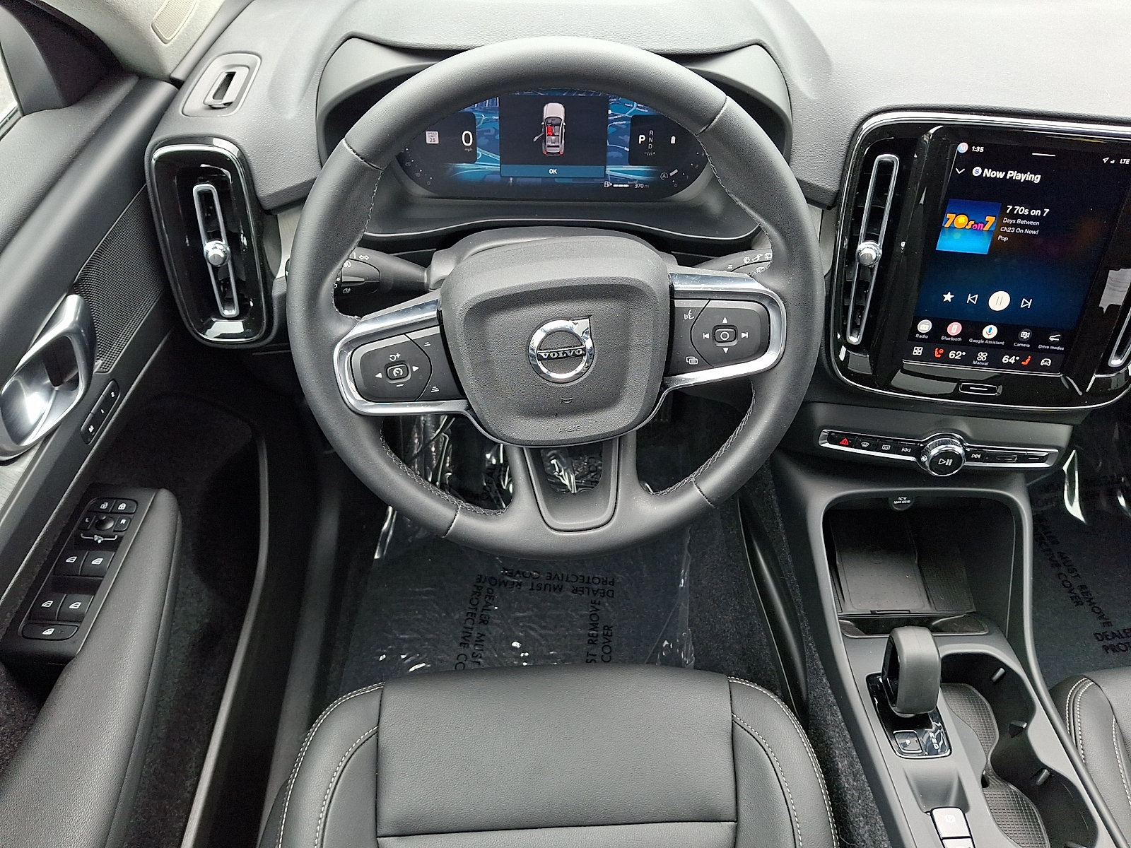 Used 2025 Volvo XC40 B5 Core w/ Protection Package Premier AWD/4WD image 11