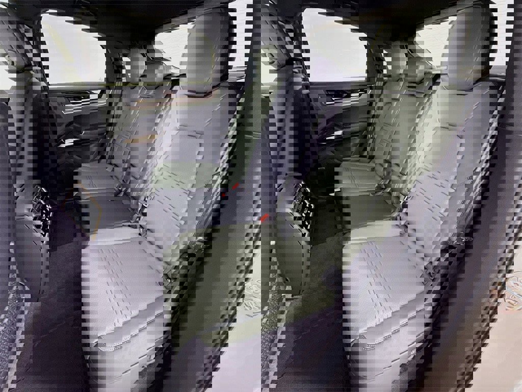 New 2026 Porsche Cayenne Coupe image 24