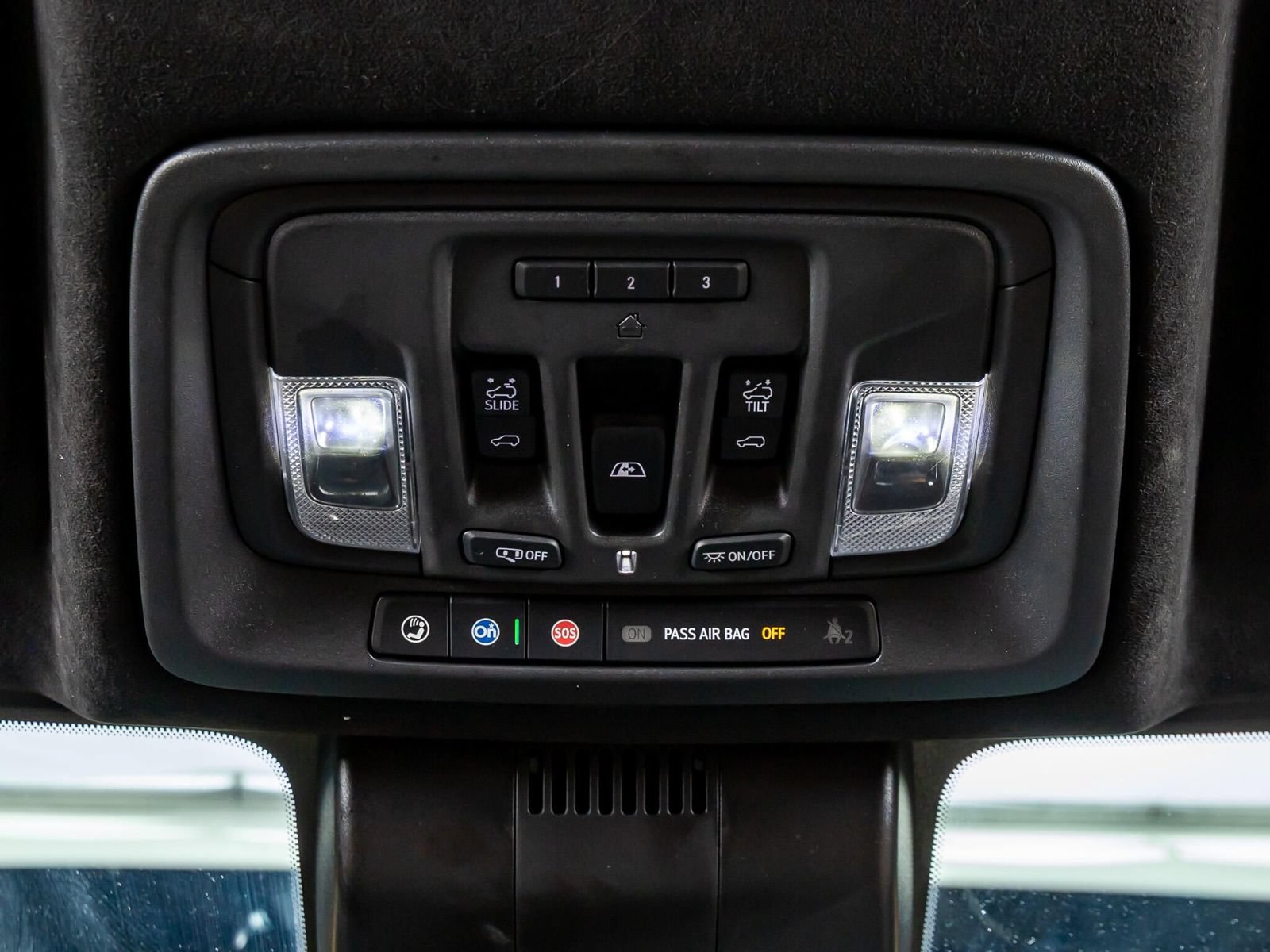 Used 2024 GMC Sierra 3500 Denali Ultimate AWD/4WD image 39
