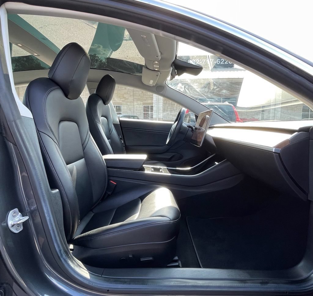 Used 2018 Tesla Model 3 Long Range RWD image 24