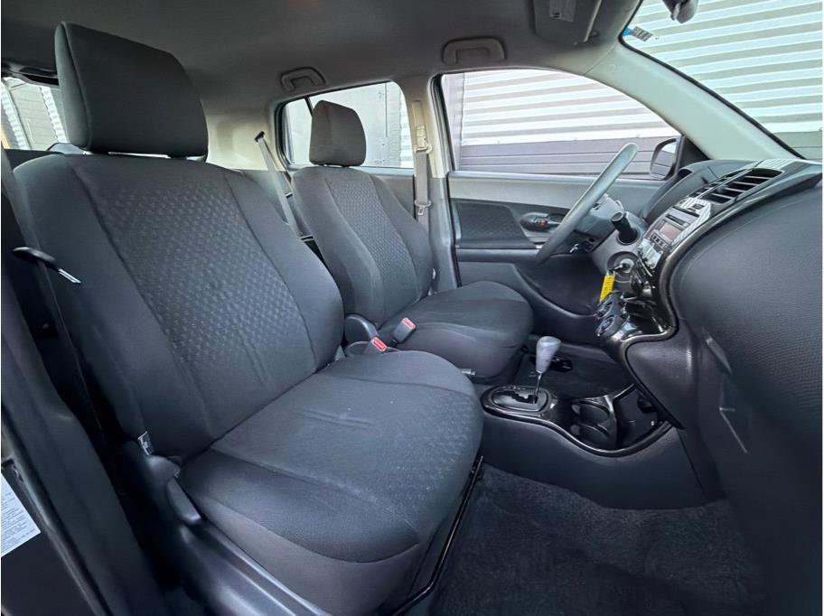 Used 2009 Scion xD image 4