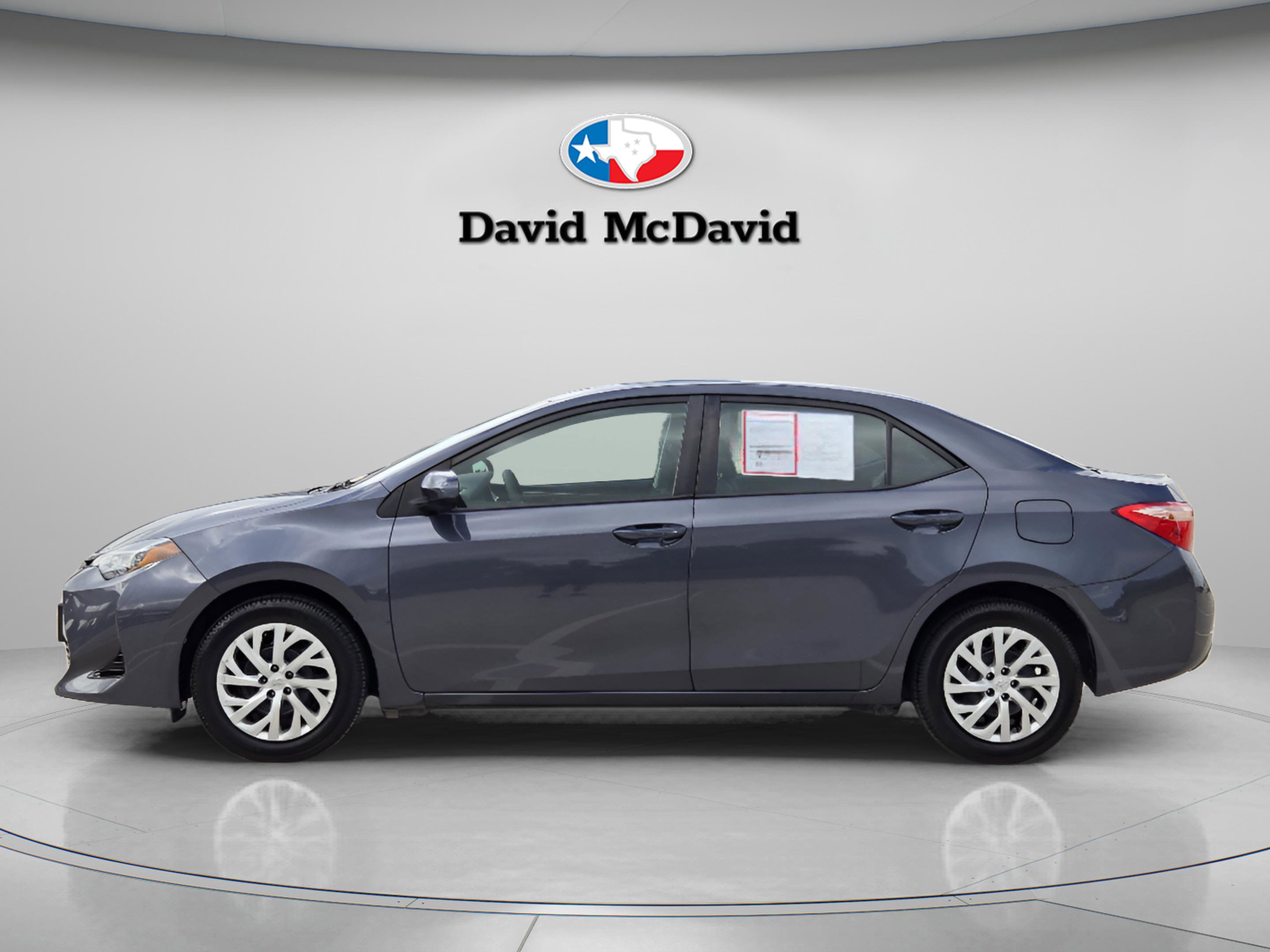 Used 2019 Toyota Corolla LE FWD image 2