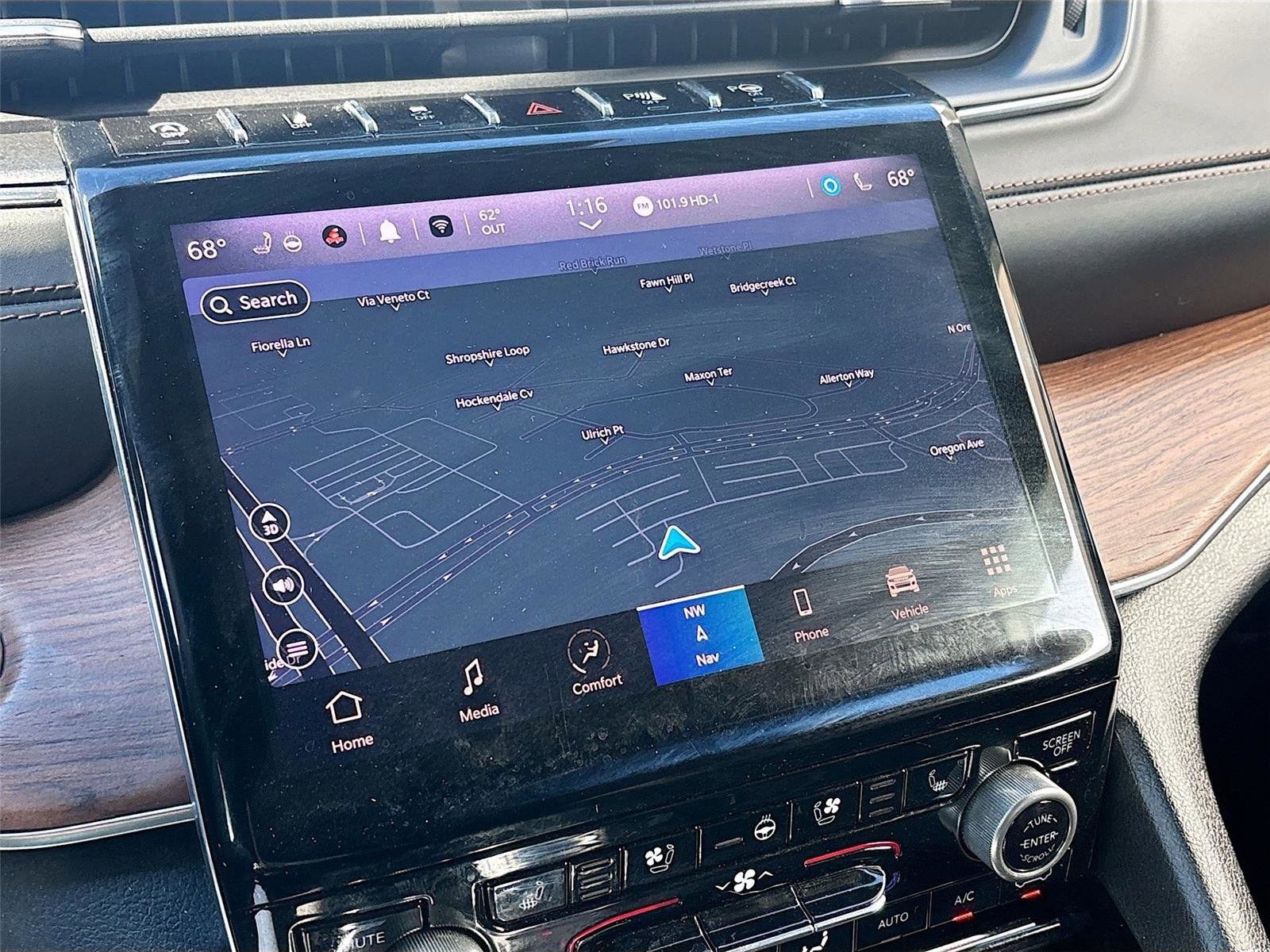 Used 2021 Jeep Grand Cherokee L Summit w/ Advanced Protech Group IV image 16