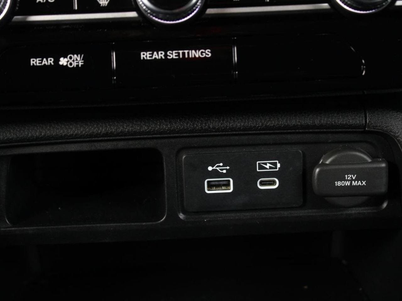Used 2024 Honda Pilot Sport image 28