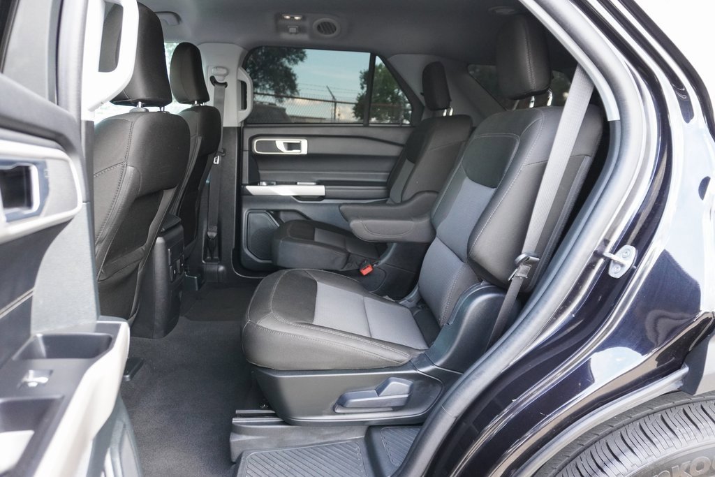 Used 2024 Ford Explorer XLT image 18