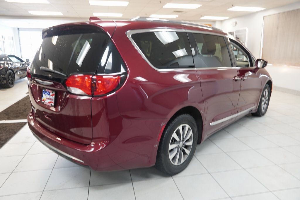 Used 2020 Chrysler Pacifica Touring-L Plus image 11