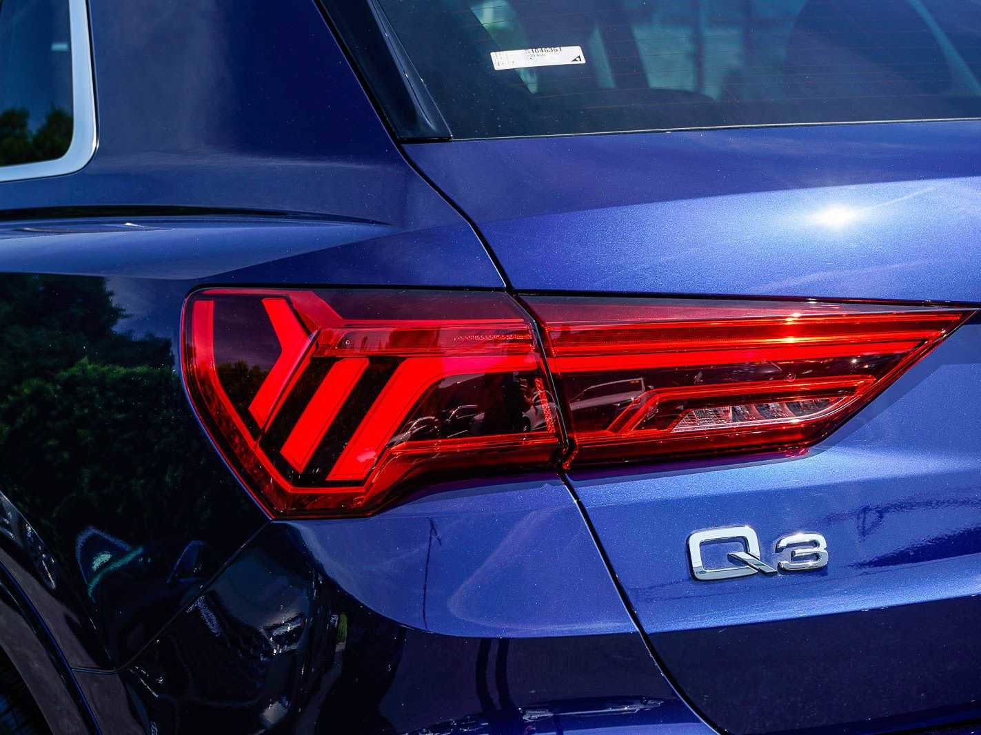 Used 2025 Audi Q3 2.0T Premium w/ Convenience Package AWD/4WD image 9
