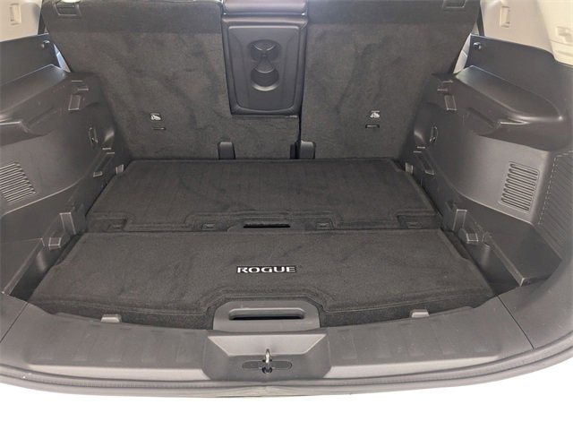 Used 2018 Nissan Rogue SL w/ Premium Package image 30