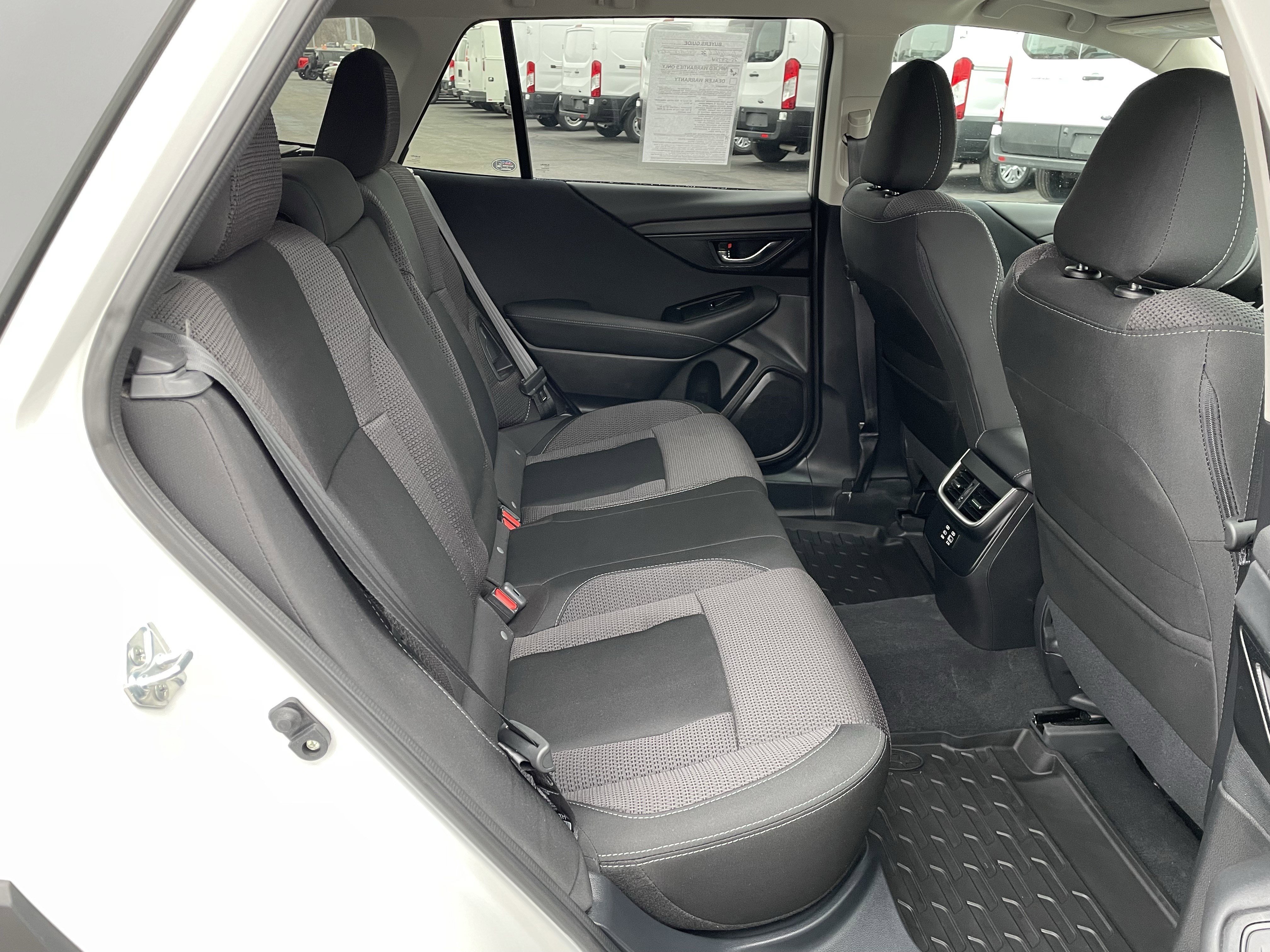 Used 2025 Subaru Outback Premium w/ Popular Package #1A image 43