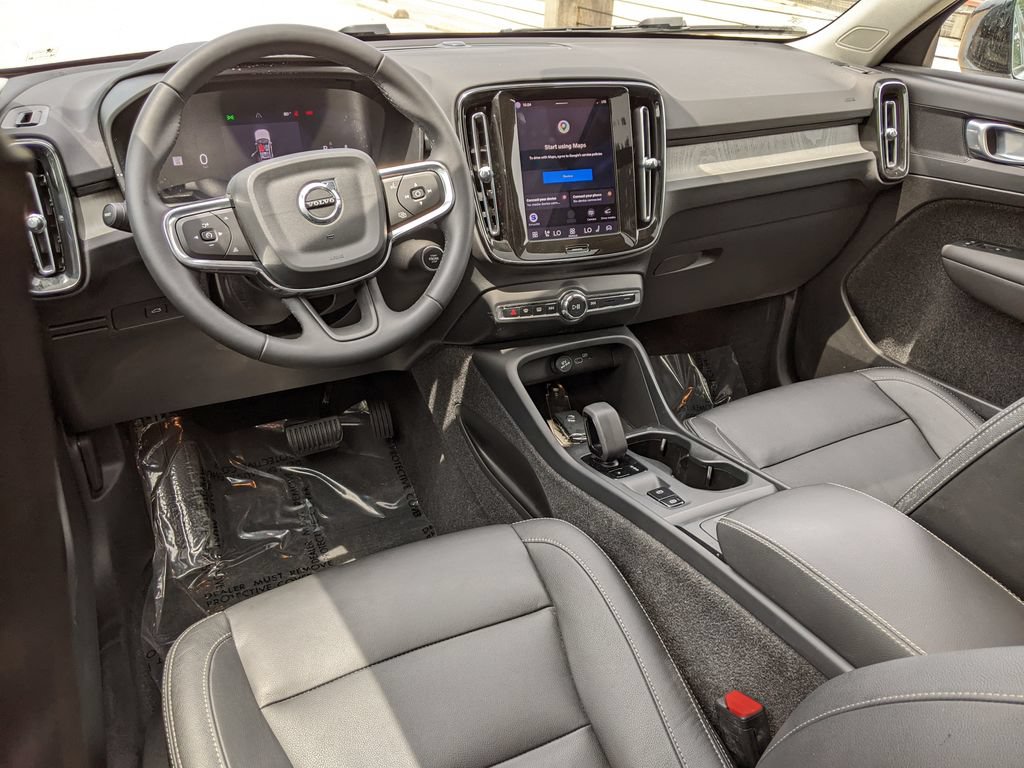 Certified 2024 Volvo XC40 B5 Core AWD/4WD image 12
