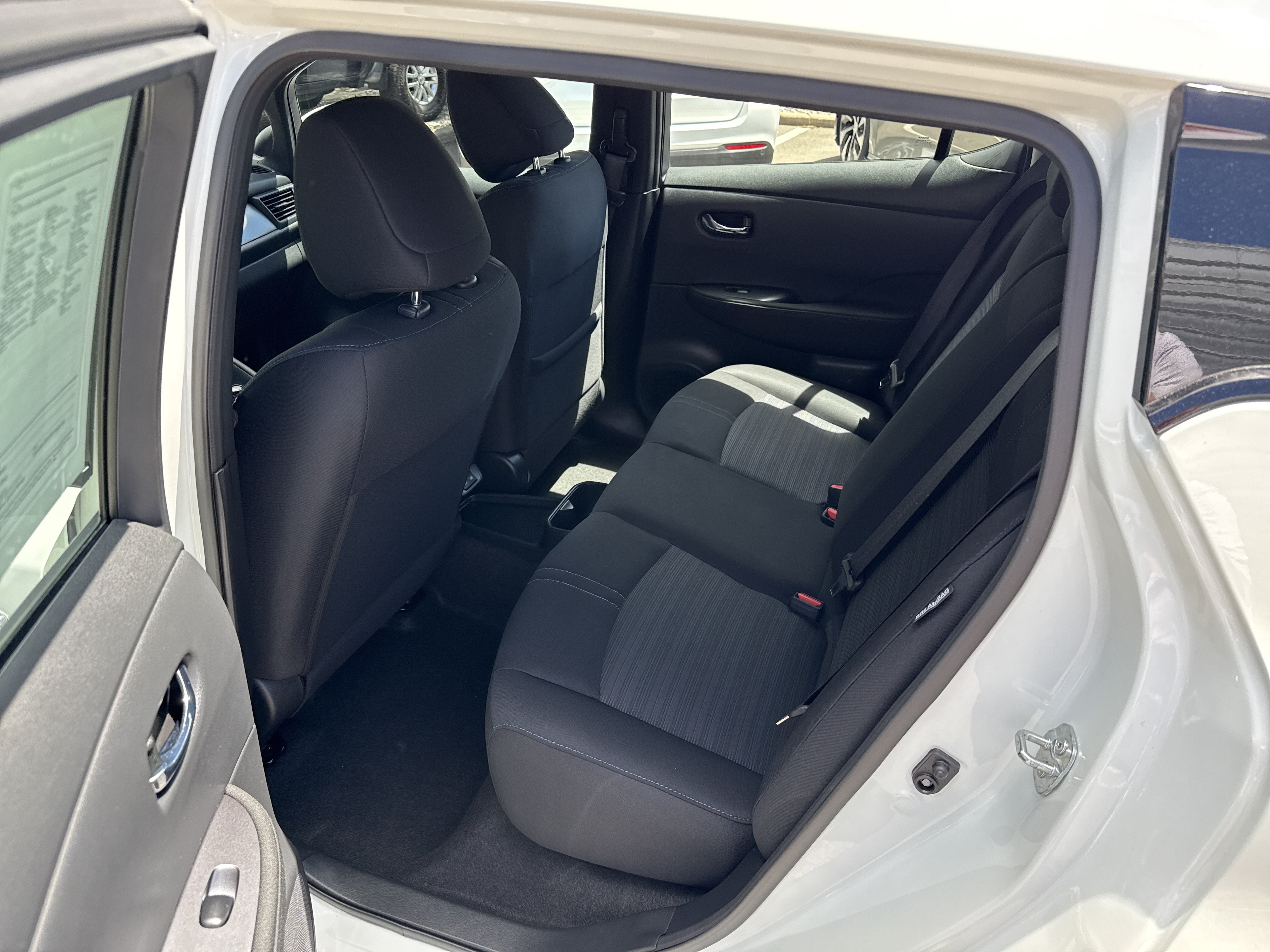 Certified 2025 Nissan Leaf S FWD image 15