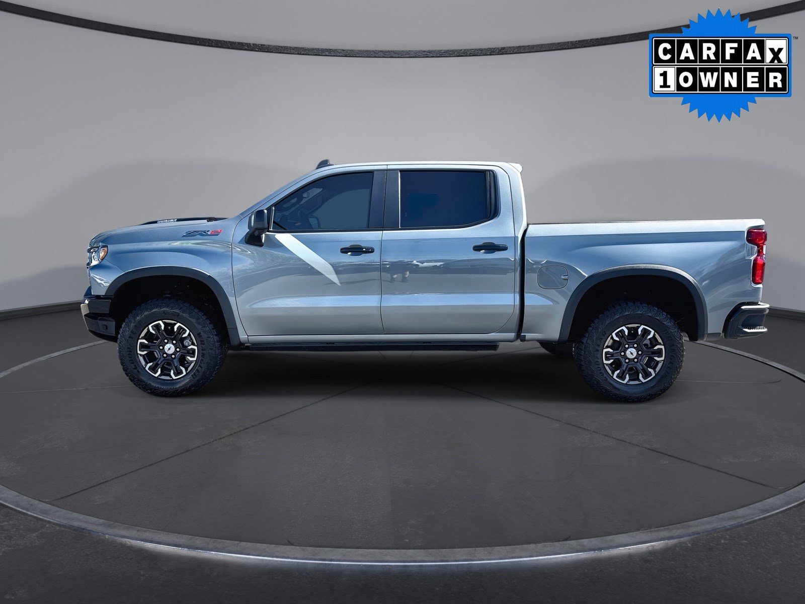 Used 2024 Chevrolet Silverado 1500 ZR2 w/ Technology Package image 4