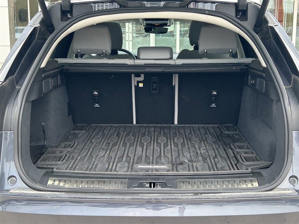 Used 2025 Land Rover Range Rover Velar Dynamic SE image 15