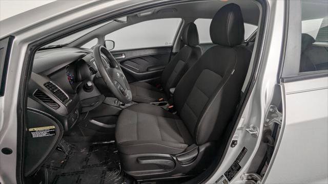 Used 2017 Kia Forte LX w/ LX Popular Plus Package image 11