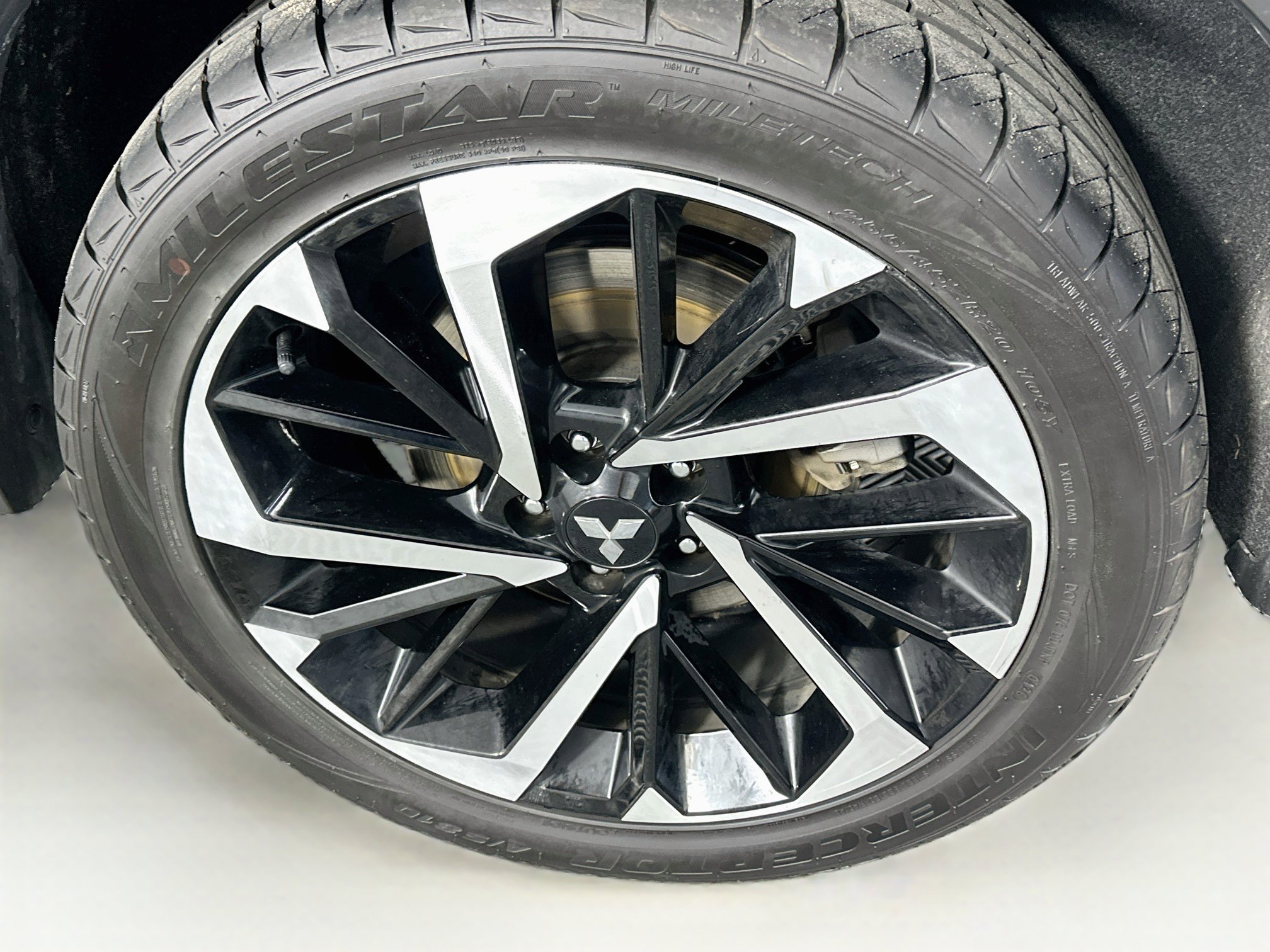 Used 2024 Mitsubishi Outlander SE Black Edition AWD/4WD image 11