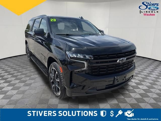 Used 2023 Chevrolet Suburban RST w/ Sport Performance Package AWD/4WD image 3