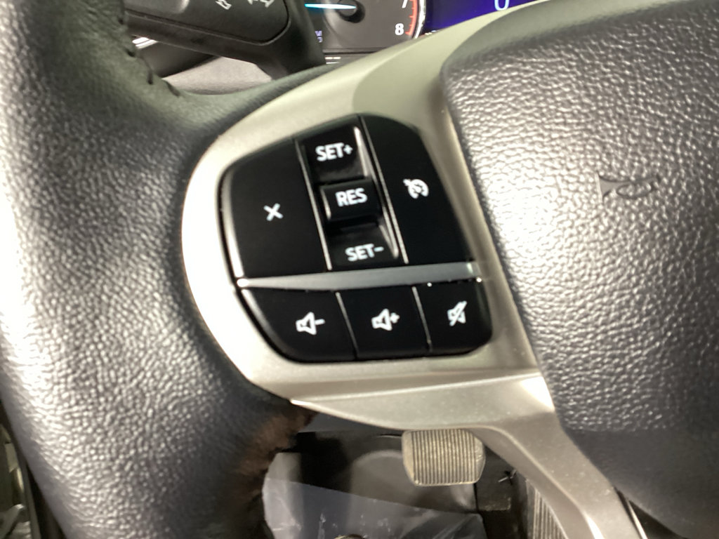 Used 2023 Ford Explorer XLT w/ Equipment Group 202A AWD/4WD image 25
