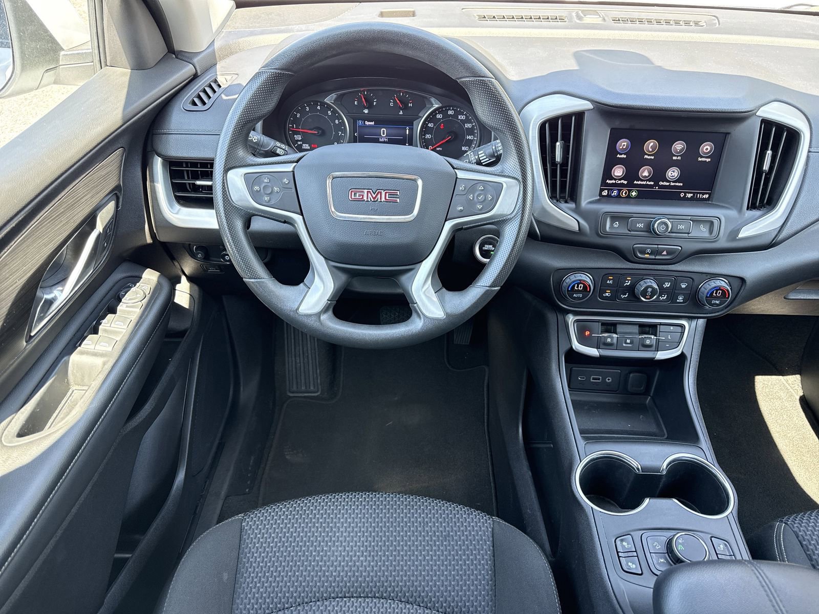 Used 2024 GMC Terrain SLE w/ Driver Convenience Package FWD image 12