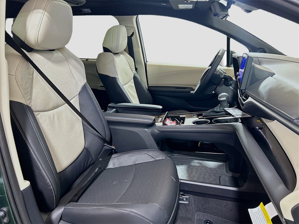 New 2026 Toyota Sienna Limited image 29