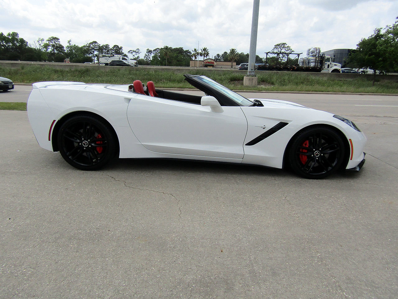 Used 2015 Chevrolet Corvette Stingray Convertible w/ 3LT Preferred Equipment Group RWD image 4