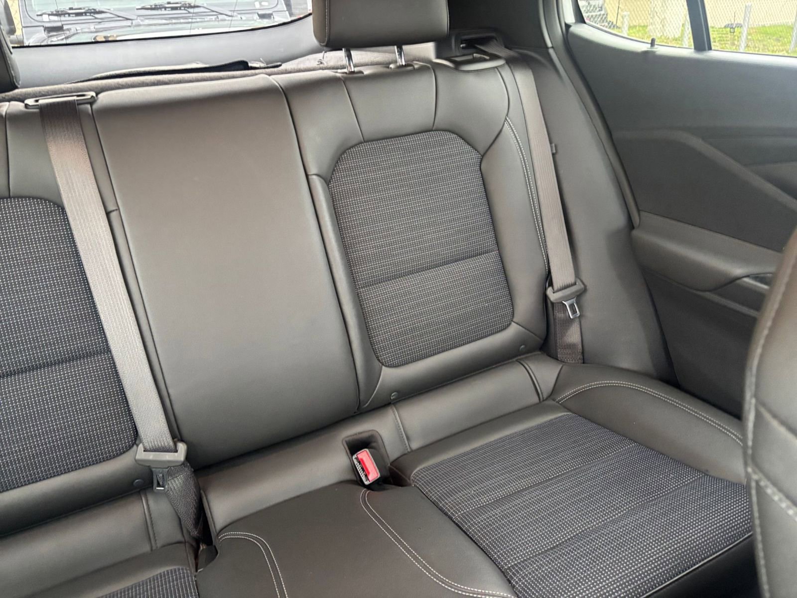 Used 2025 Buick Envista Preferred FWD image 36