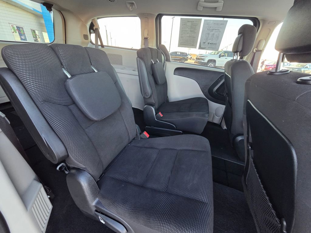 Used 2020 Dodge Grand Caravan SE w/ UConnect Hands-Free Group image 30