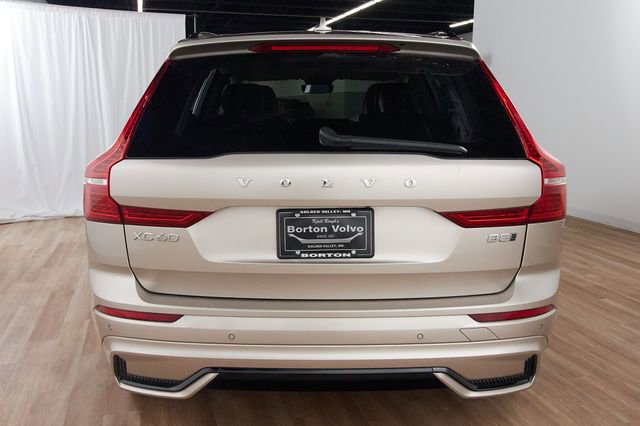 Certified 2025 Volvo XC60 B5 Plus image 4