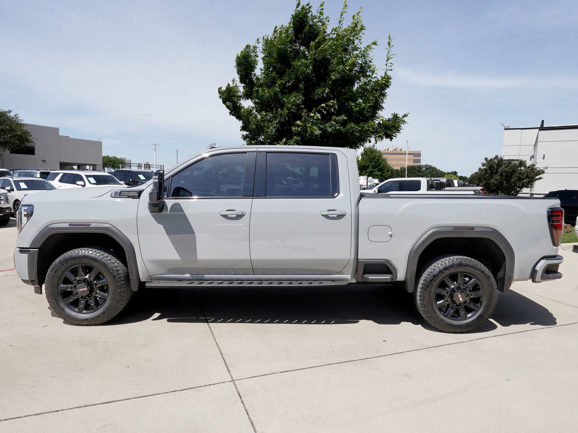 Used 2024 GMC Sierra 2500 AT4 w/ AT4 Premium Plus Package AWD/4WD image 6