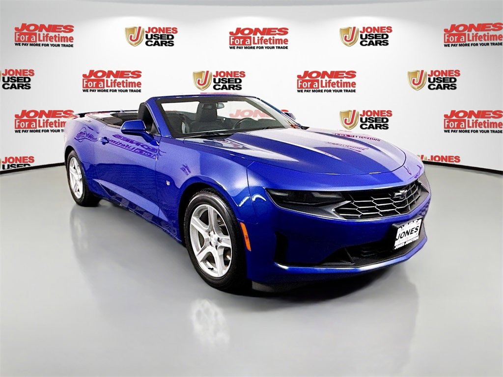 Used 2023 Chevrolet Camaro LT w/ Technology Package image 12
