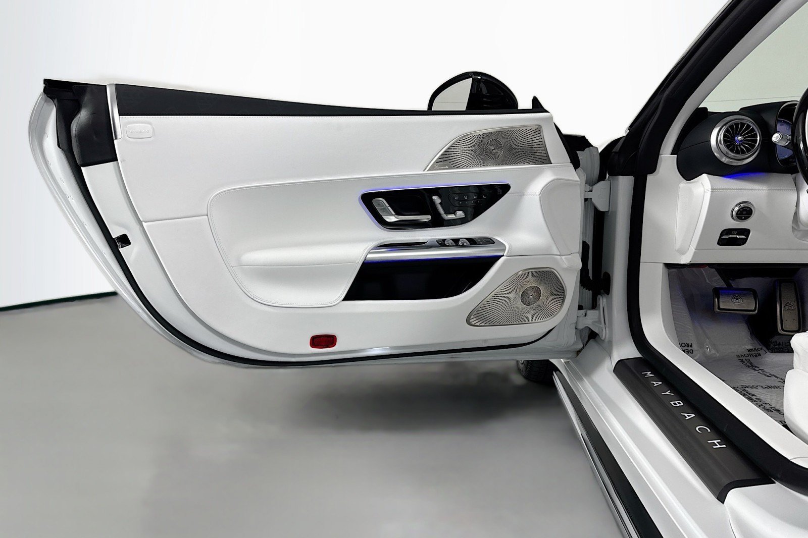 New 2026 Mercedes-Benz Maybach SL 680 image 23