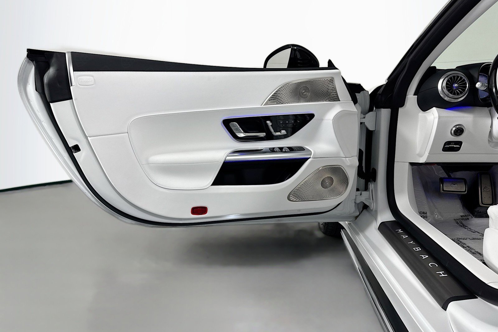 New 2026 Mercedes-Benz Maybach SL 680 image 23