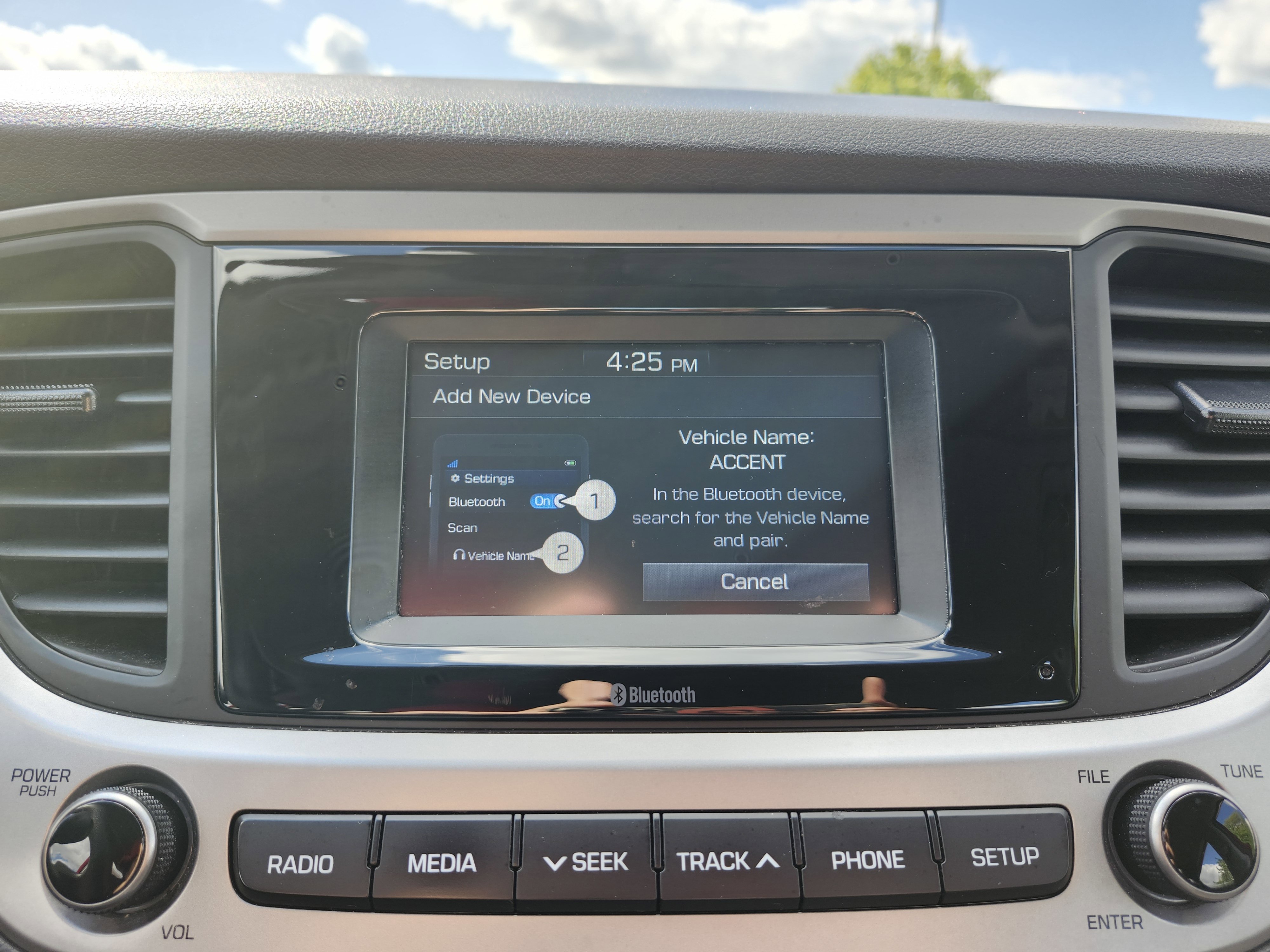 Used 2021 Hyundai Accent SE FWD image 4