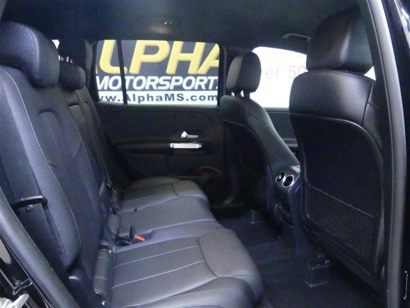 Used 2022 Mercedes-Benz GLB 250 4MATIC w/ Premium Package Lite image 22
