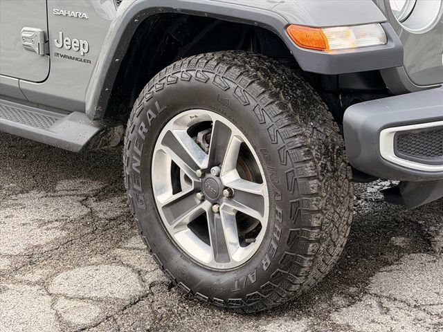 Used 2023 Jeep Wrangler Unlimited Sahara AWD/4WD image 26