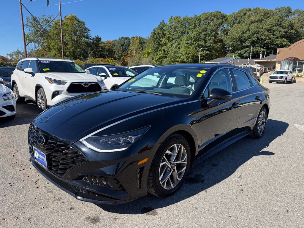 Used 2023 Hyundai Sonata SEL FWD image 2
