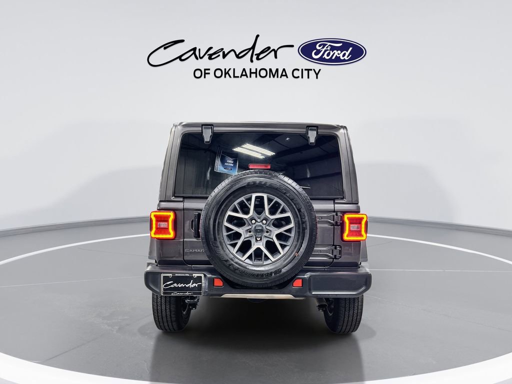 Used 2025 Jeep Wrangler Unlimited Sahara AWD/4WD image 7