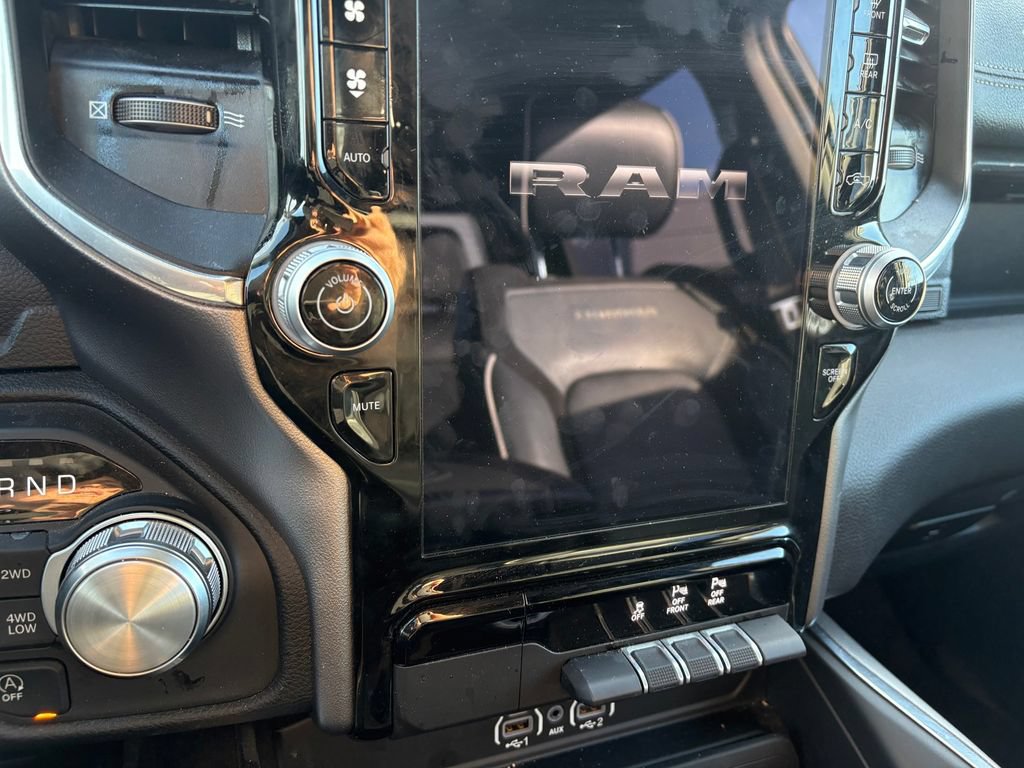 Used 2026 RAM 1500 Laramie AWD/4WD image 15